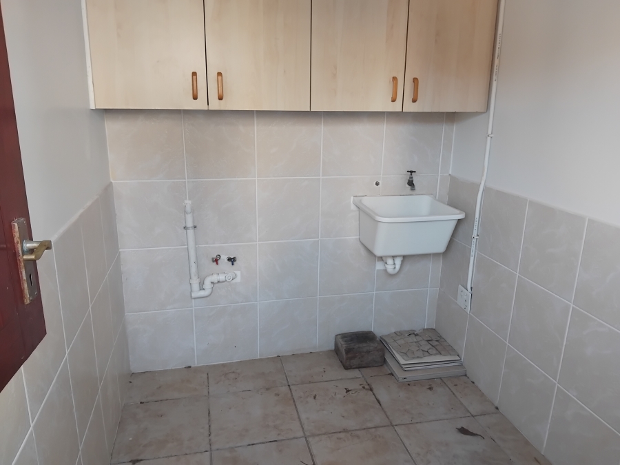 4 Bedroom Property for Sale in Wavecrest Eastern Cape
